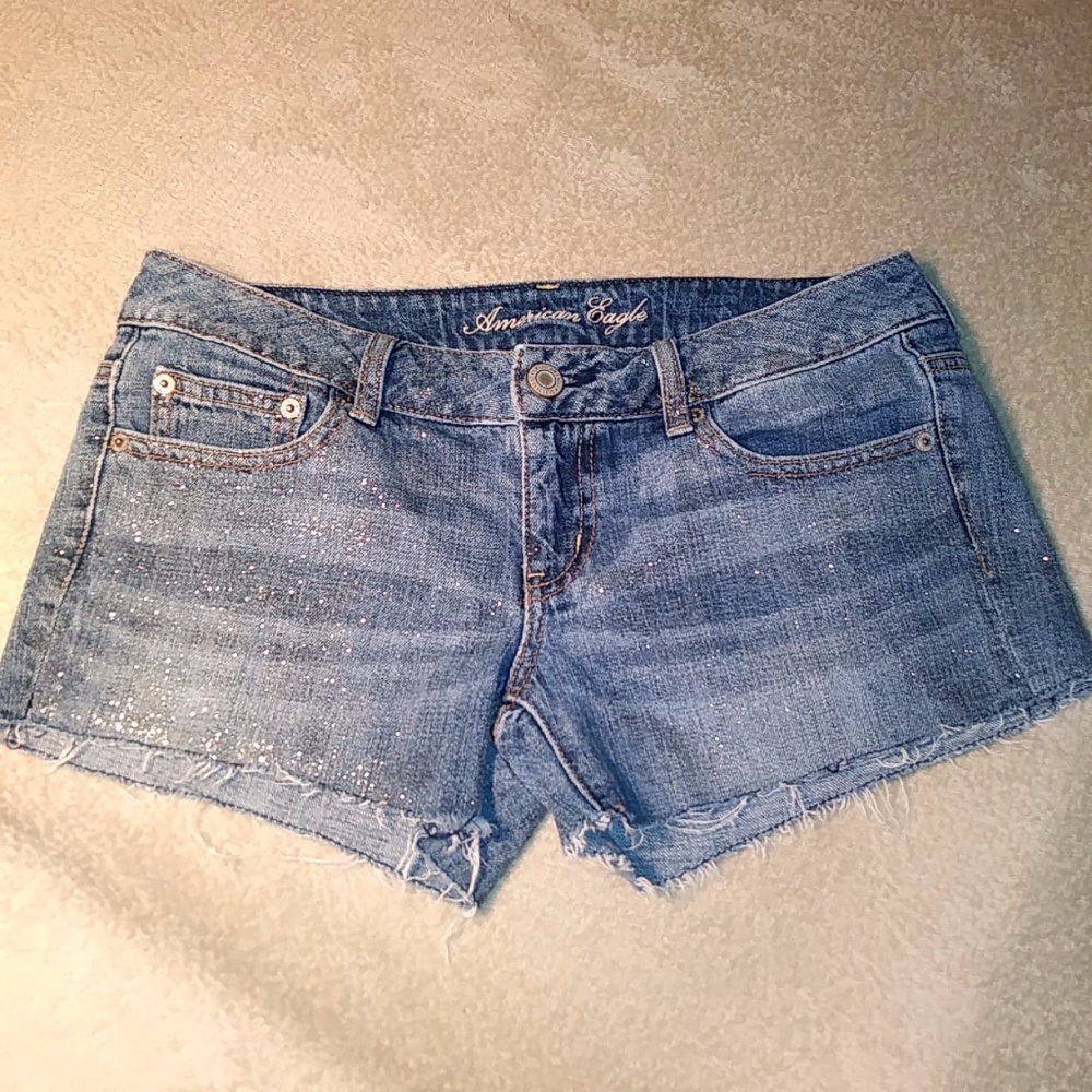 AE sparkly med. wash shorts size 6